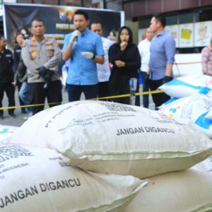 *Polda Jatim Amankan Tersangka Penyelundupan Pupuk Bersubsidi di Wilayah Bojonegoro*