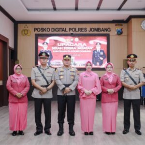 *Rotasi Jabatan, Kapolres Jombang Pimpin Sertijab Kasat Samapta*