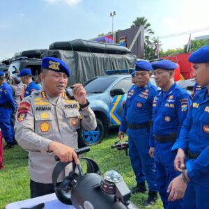 *Operasi Ketupat Semeru 2025 Ditpolairud Polda Jatim Siagakan Tim SAR*
