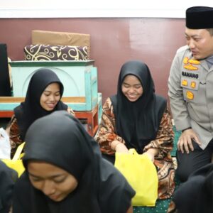*Safari Ramadhan Polresta Malang Kota dan Kodim 0833 Buka Bersama Anak Yatim*