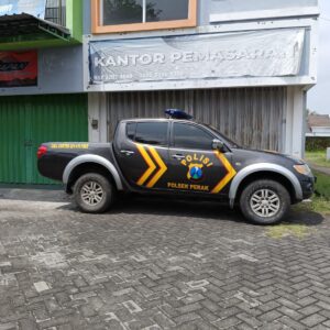 *Polres Jombang Gencar Patroli Rumah Kosong Saat Mudik, Cegah Aksi Kriminalitas*