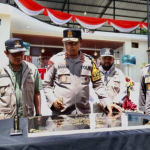 *Kapolda Jatim Resmikan Pembangunan Sae Cafe di Polres Batu untuk Tingkatkan Pelayanan Publik*