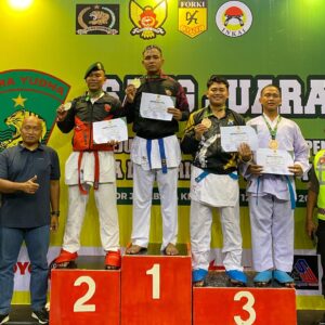 *Anggota Polres Kediri Kota Raih Prestasi di Kejuaraan Karate Piala Danbrigif 16 Wira Yuda 2025*