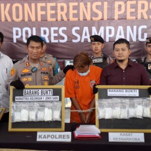 *Polres Sampang Ungkap Peredaran Narkoba, Kurir dan 938,73 Gram Sabu Berhasil Diamankan*