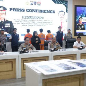 *Polda Jatim Amankan Tiga Tersangka Pembuat dan Penyebar Video Hoax Catut Nama Gubernur*