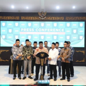 Bupati Jombang Respon Video Viral Kepala Sekolah SDN Jipurapah 2 Plandaan Naik Trail di Jalan Rusak