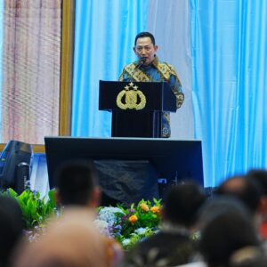 *Kapolri Silaturahmi, Beri Motivasi untuk Siswa Terpilih SMA Kemala Taruna Bhayangkara*