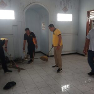 *Polres Kediri Peduli, Mushola yang Tersambar Petir di Sitimerto Direnovasi*
