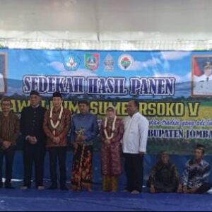 Kepala Dinas Pendidikan Kabupaten Jombang, hadir dalam rangka Tradisi Tahunan Gawai Bumi Sumersoko V Desa Jatiwates Kecamatan Tembelang Kabupaten Jombang.