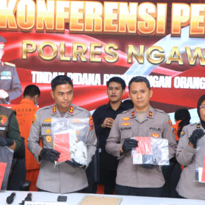 *Polres Ngawi Berhasil Ungkap Kasus TPPO Dalih Adopsi 4 Tersangka Diamankan*
