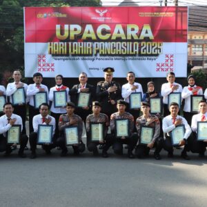 Harlah Panc*asila Kapolresta Malang Kota Beri Penghargaan Anggota Berprestasi dan Warga Masyarakat yang Bantu Ungkap TPPO*