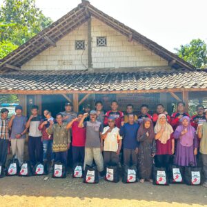 *Polres Madiun Sambut Hari Bhayangkara ke -79 Gelar Baksos di Daerah Terpencil*