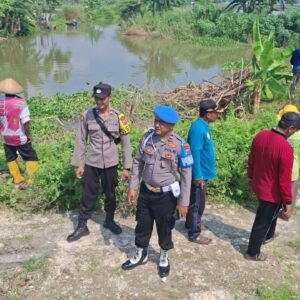 *Polres Tuban Turun Tangan Atasi Pendangkalan Kali Avur Penyebab Banjir*