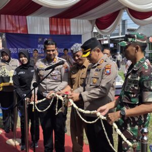 *Polres Probolinggo Launching Bus SIM Keliling Kado Hari Bhayangkara ke – 79 Untuk Masyarakat*