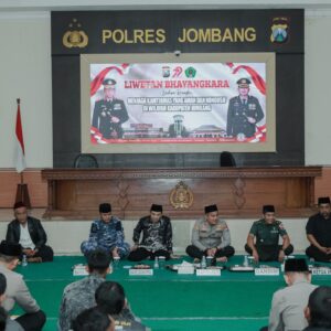 *Jelang HUT Polri ke-79 dan Tahun Baru Islam, Polres Jombang Gelar Liwetan Bhayangkara*
