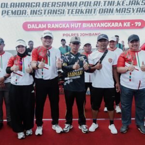 *Meriahkan  HUT Bhayangkara ke-79, Polres Jombang Gelar Olah Raga Bersama dan Fun Bike*