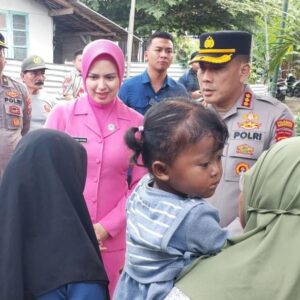 *Polresta Banyuwangi Beri Beasiswa Anak Korban KMP Tunu Pratama Hingga SMA*