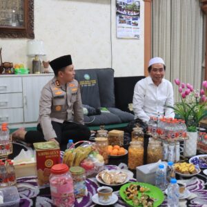 *Kapolres Bojonegoro Kunjungi Ponpes Sabillunnajah, Pererat Sinergi dengan Ulama*