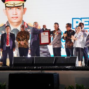 Kapolri Terima Penghargaan dari Organisasi Buruh Dunia atas Dedikasi Lindungi Hak Buruh