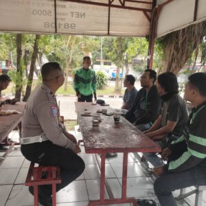 *Operasi Patuh Semeru 2025 Polres Ngawi Ngopi Bareng Komunitas Ojol Beri Edukasi Kamseltibcarlantas*