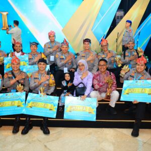 *Borong Juara! Polda Jatim Bersinar di Awarding Day Apresiasi Kreasi Polri*