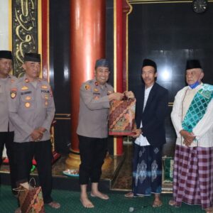 Subuh Berjamaah, Polres Nganjuk Gandeng Masyarakat Perkuat Kamtibmas Sukomoro*