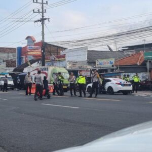 *Siapkan Buffer Zone, Ditlantas Polda Jatim Urai Kepadatan Jalur Situbondo – Ketapang Banyuwangi*