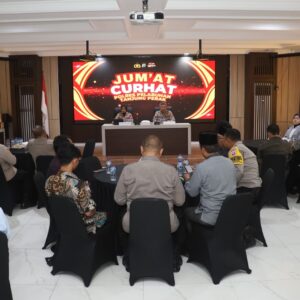 *Jalin Sinergi di Jumat Curhat Polres Pelabuhan Tanjungperak Ajak Toga Tomas Jaga Kamtibmas*