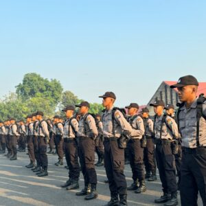 *Serasa di Akademi Internasional, Komando ‘Roll Call Begin!’ Menggema di Apel Siswa Bintara SPN Polda Jatim*