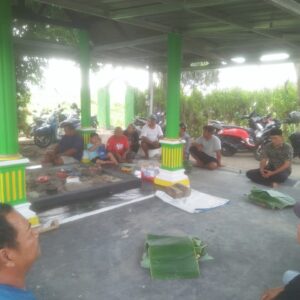 Tradisi Tahunan Desa Ceweng Setiap HUT Kemerdekaan RI Kirim  Do’a Di Punden Nyai Pandan Sari.
