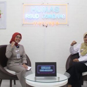 Mindfull Eating Mencegah Penyakit Tidak Menular Bersama Kepala Instalasi Gizi RSUD Jombang Evi Cahyaningtyas Dwi Hariani, S.Gz, Dietisien.