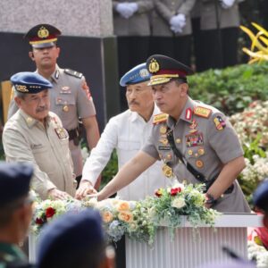Kapolri Resmikan Patung M. Jasin, Abadikan Sejarah Polisi Istimewa*