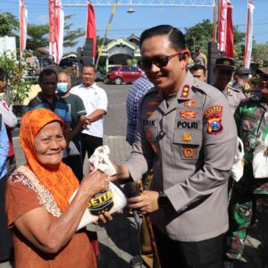 *Polres Magetan Kembali Gelar Gerakan Pangan Murah di 4 Kecamatan Warga Full Senyum*