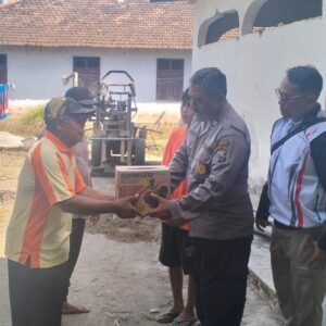 Polri Untuk Masyarakat : Polres Kediri Bantu Sumur Bor dan Pompa Air di HUT Polwan ke -77*