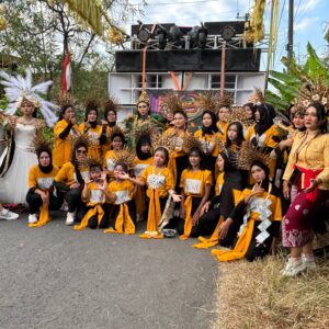 AURA WEDDING DECORASION  Meriahkan Carnival 2025 Desa Bongkot, Jombang