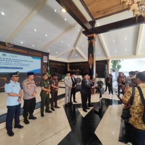 Sebanyak 25 Pejabat Manajerial Dilantik : Bupati Jombang Warsubi Tekankan Profesionalisme Dan Pelayanan Berkualitas