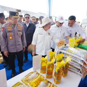 *Gerakan Pangan Murah Polri Salurkan 1.386 Ton Beras SPHP di Tengah Panen Raya Kuartal III*