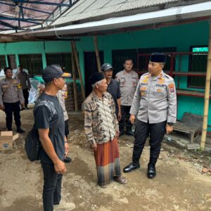 *Polri Peduli : Polres Kediri Salurkan Bantuan untuk Pembangunan Masjid*