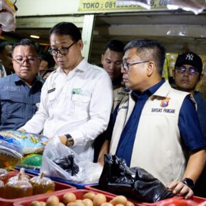*Jelang Nataru Satgas Pengendalian Harga Beras Jawa Timur Sidak Pasar di Surabaya*