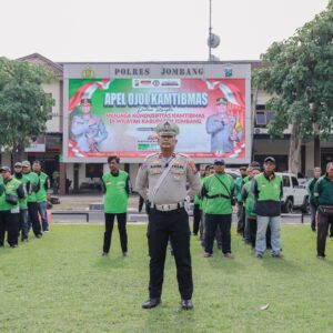 *Wujud Sinergi Menjaga Keamanan dan Ketertiban, Polres Jombang Gelar Apel Ojol Kamtibmas*