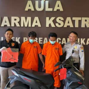 *Polisi Berhasil Amankan Komplotan Pencuri Motor Toko Listrik Jagalan Surabaya*