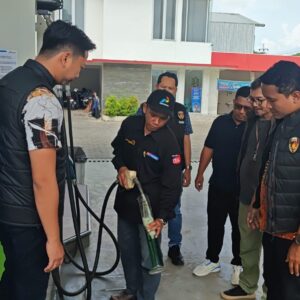Polisi Bersama Pemkab Ponorogo Sidak Sejumlah SPBU Cek BBM Pertalite*