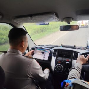 *ETLE Incar Polres Gresik Sasar Titik Rawan Selama Operasi Zebra 2025*