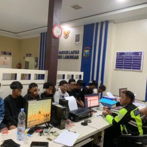 *Operasi Zebra Semeru Polres Lamongan Amankan 9 Remaja dan 3 Motor Balap Liar*