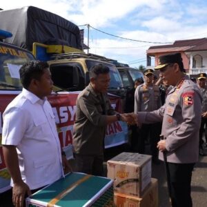 Kapolri dan Ketua Umum Bhayangkari Tinjau Udara Dampak Banjir Longsor Sumut, Pastikan Percepatan Bantuan untuk Warga