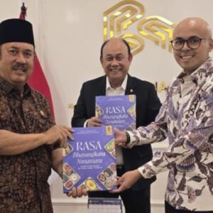 *Polri Terbitkan Buku Rasa Bhayangkara Nusantara sebagai Rujukan Diversifikasi Pangan untuk Program Makan Bergizi Gratis*