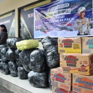 *Polres Mojokerto Kota Salurkan Paket Bantuan untuk Korban Bencana Aceh Sumatera*