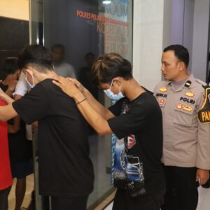 *Polres Pelabuhan Tanjungperak Amankan Remaja Bersajam Begal Motor di Bulak Surabaya*