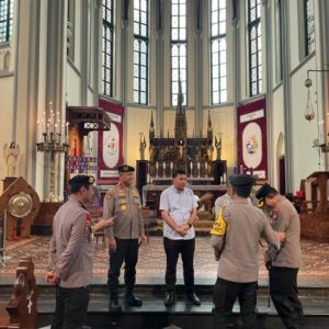 *Polri Pastikan Kesiapan Pengamanan Natal 2025 dan Tahun Baru 2026 melalui Pelayanan Terpadu*