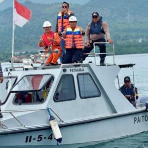 *Jelang Nataru Polres Probolinggo Patroli Laut Amankan Obyek Vital*